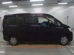 2009 Nissan Serena