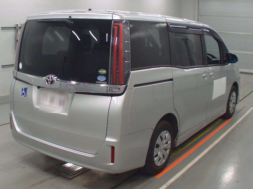 2017 Toyota Noah ZRR80G[1]