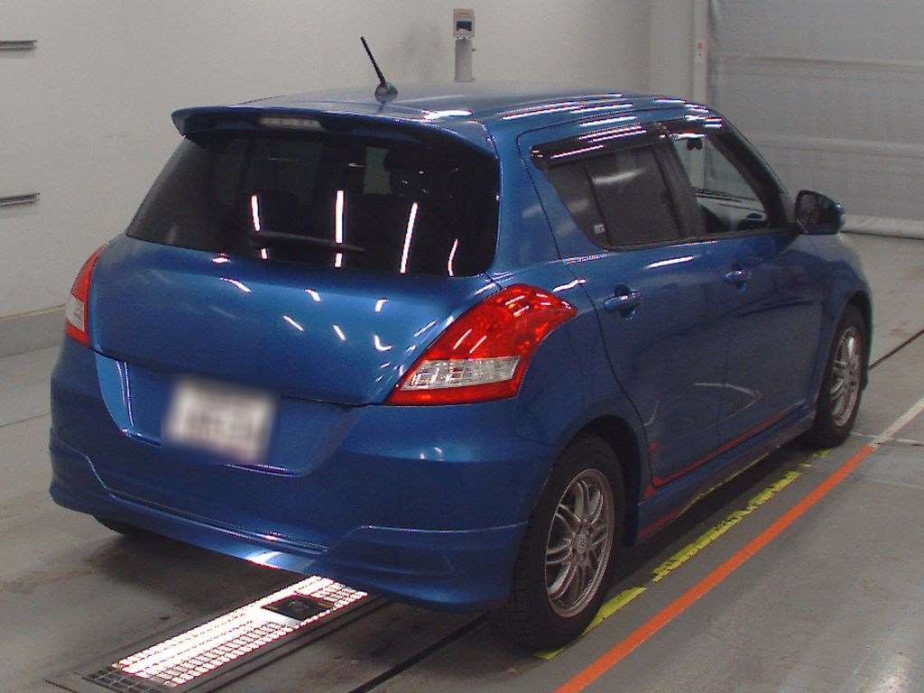 2013 Suzuki Swift ZC72S[1]