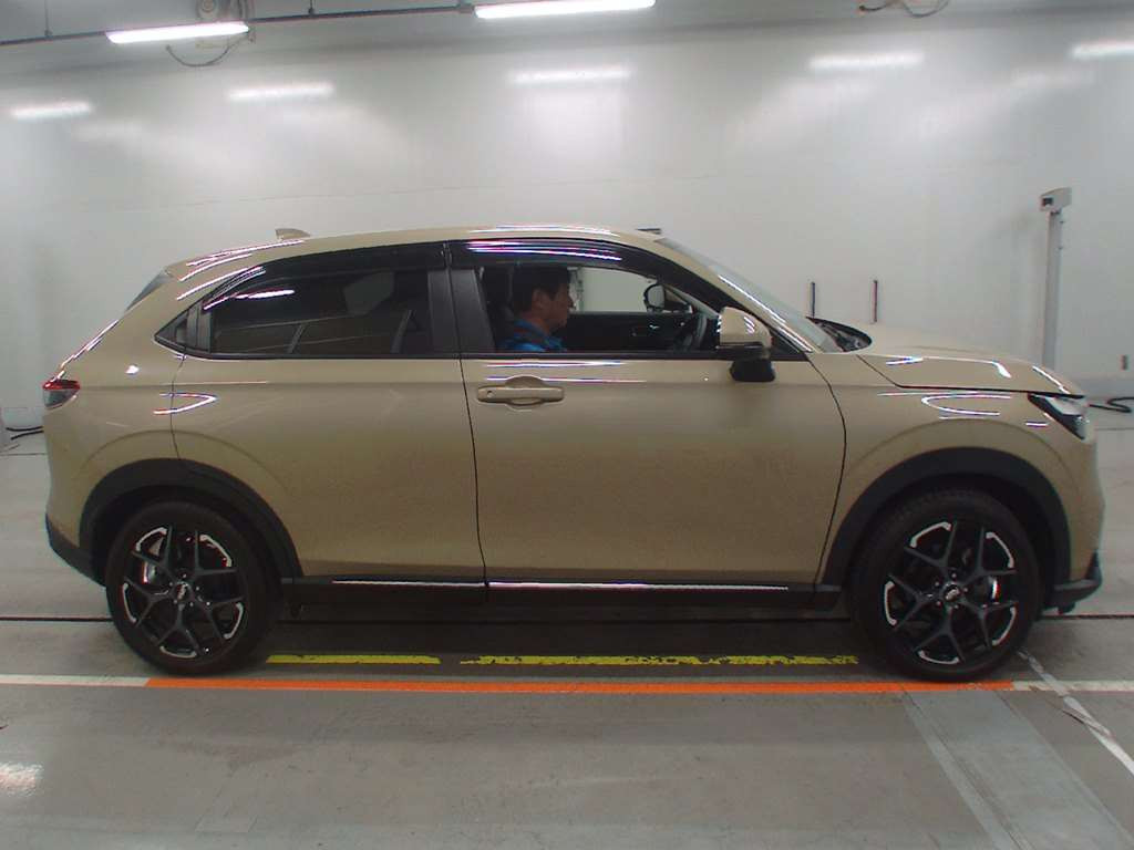 2021 Honda VEZEL RV3[2]