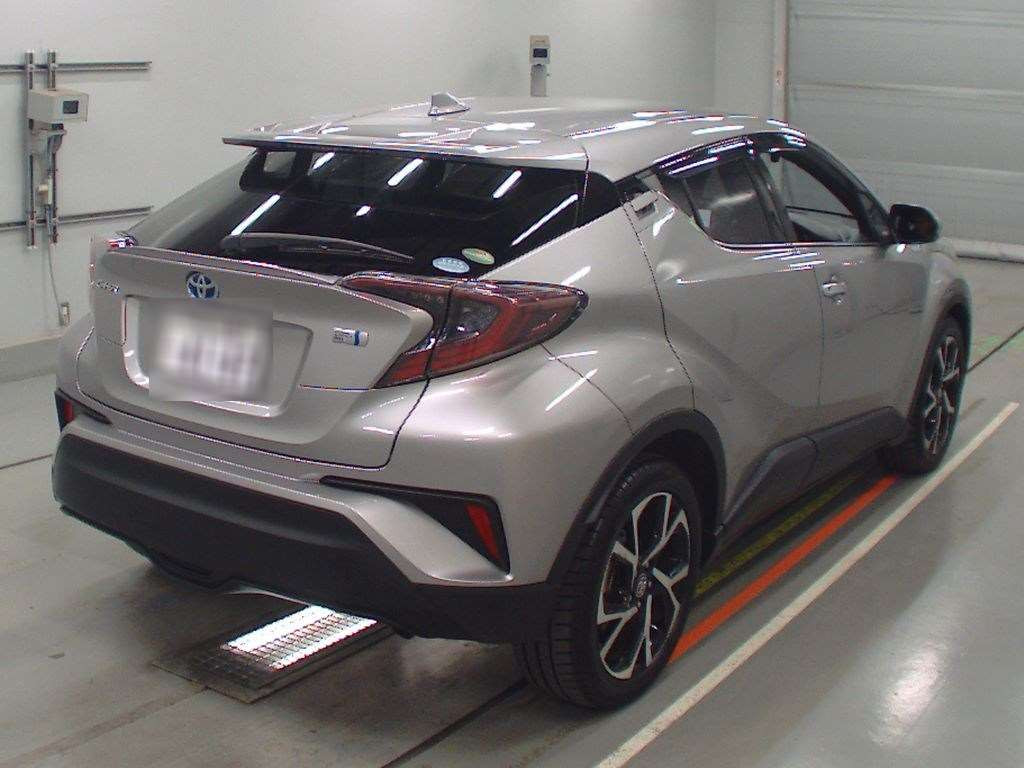 2018 Toyota C-HR ZYX10[1]