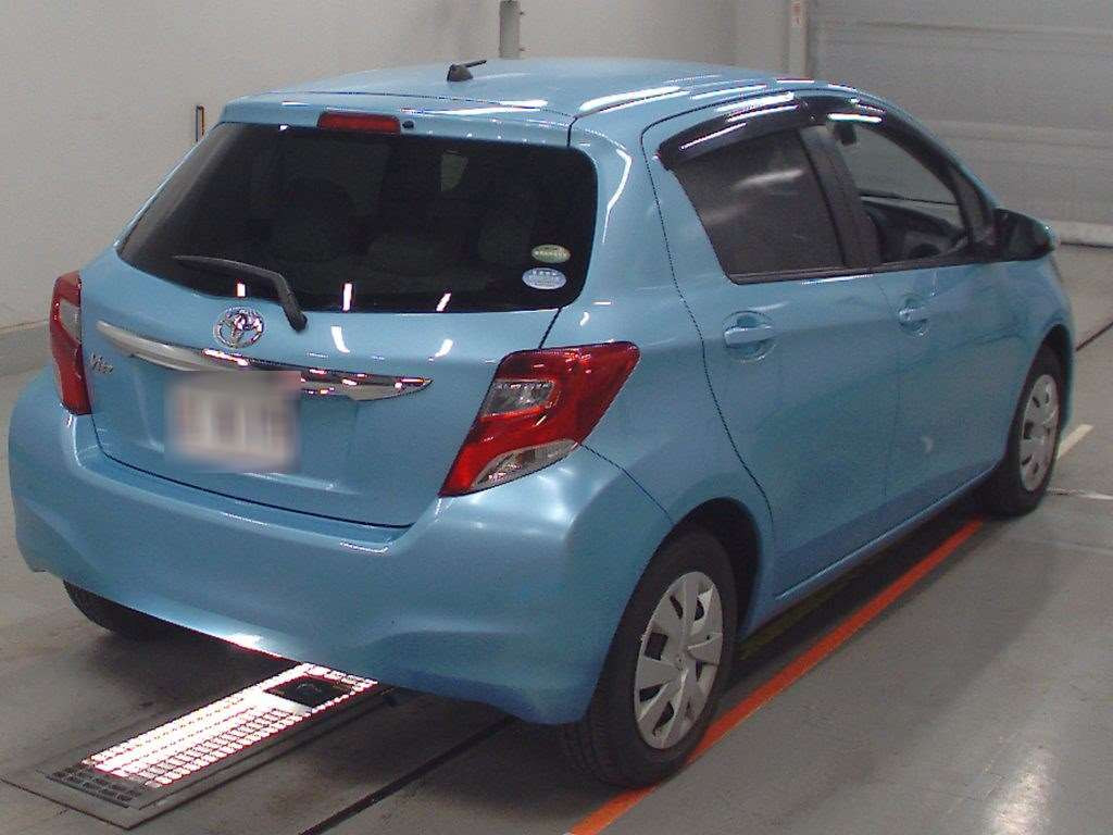 2016 Toyota Vitz KSP130[1]