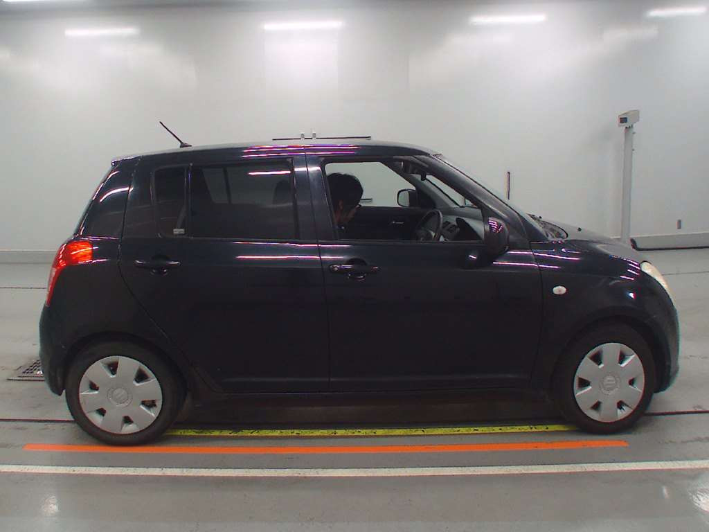 2009 Suzuki Swift ZC71S[2]