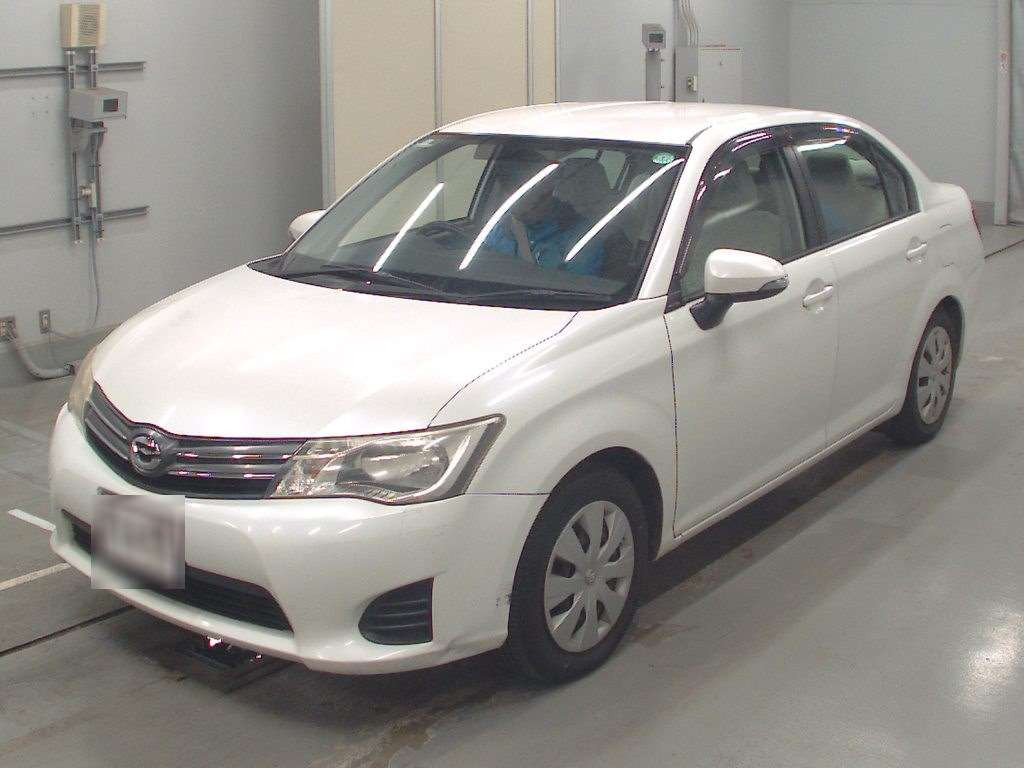 2013 Toyota Corolla Axio NZE161[0]