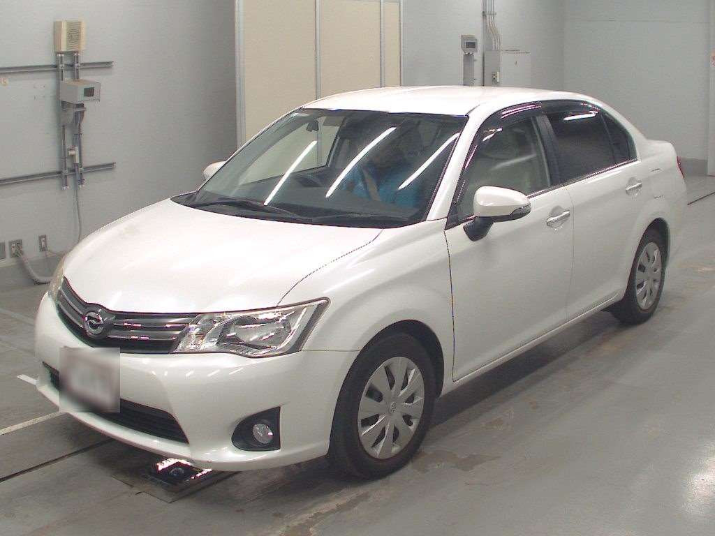 2013 Toyota Corolla Axio NZE161[0]