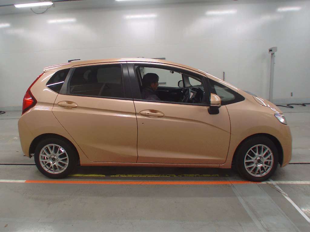 2014 Honda Fit GK3[2]