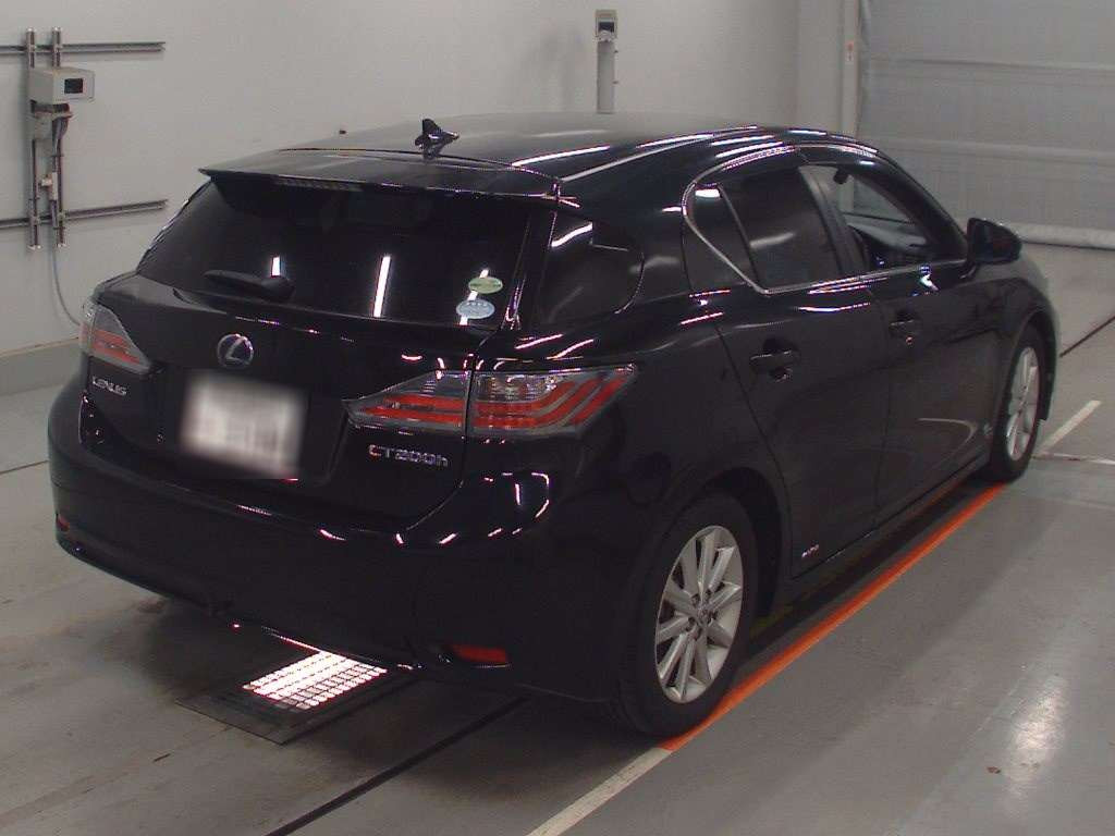 2013 Lexus CT ZWA10[1]