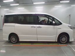 2019 Toyota Noah