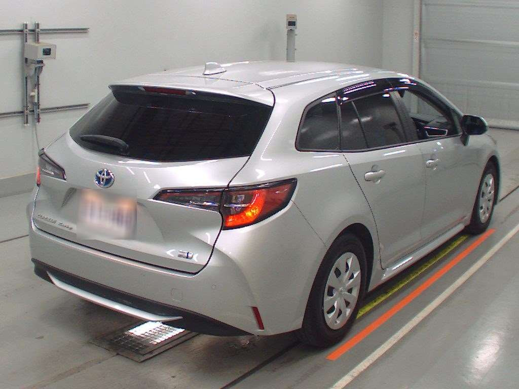 2021 Toyota Corolla Touring Wagon ZWE211W[1]