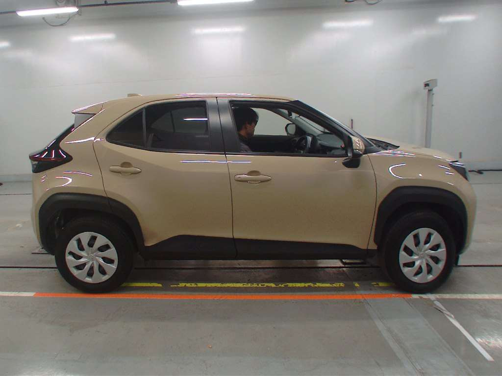 2023 Toyota YARIS CROSS MXPB15[2]