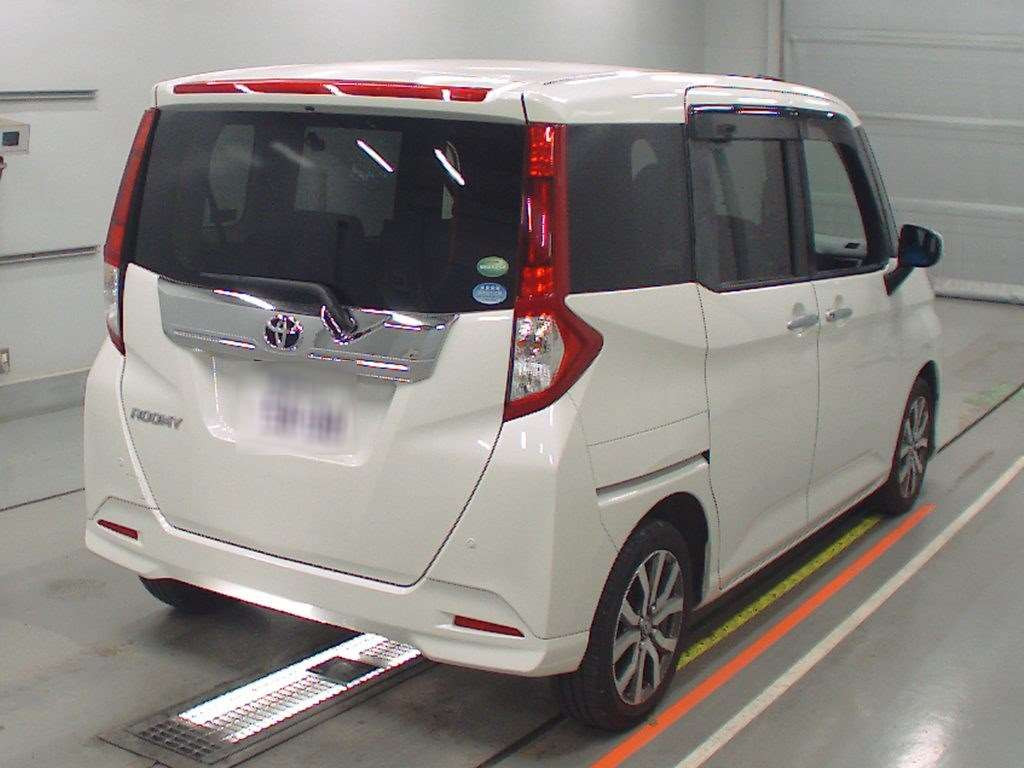 2018 Toyota Roomy M900A[1]