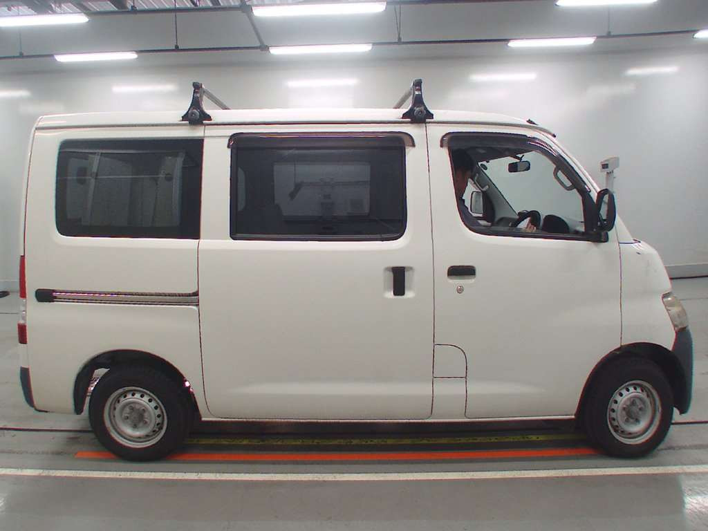 2014 Toyota Townace Van S402M[2]