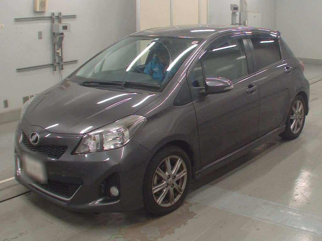 2012 Toyota Vitz NCP131[0]