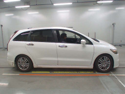 2013 Honda Stream