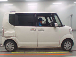 2016 Honda N-BOX