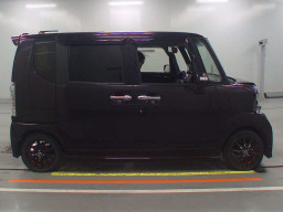 2017 Honda N-BOX CUSTOM