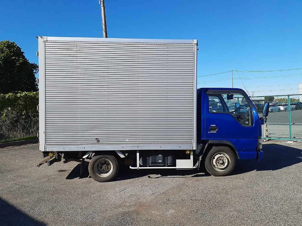 2006 Isuzu Elf Truck NKR81A[2]