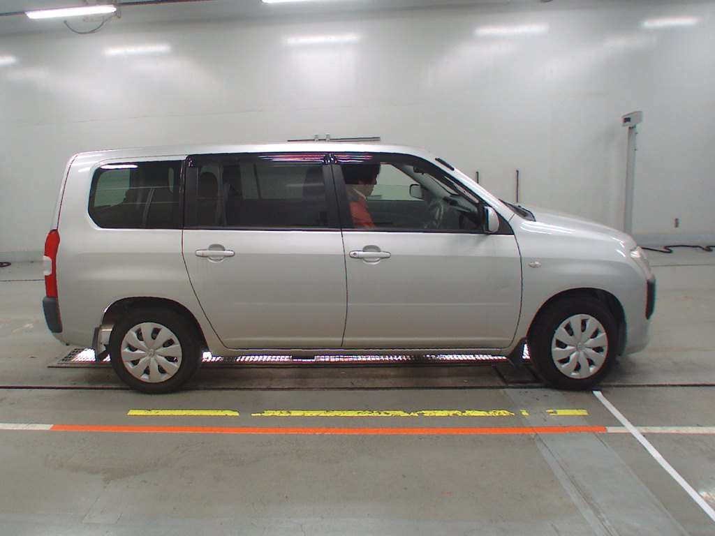 2014 Toyota Succeed NCP160V[2]