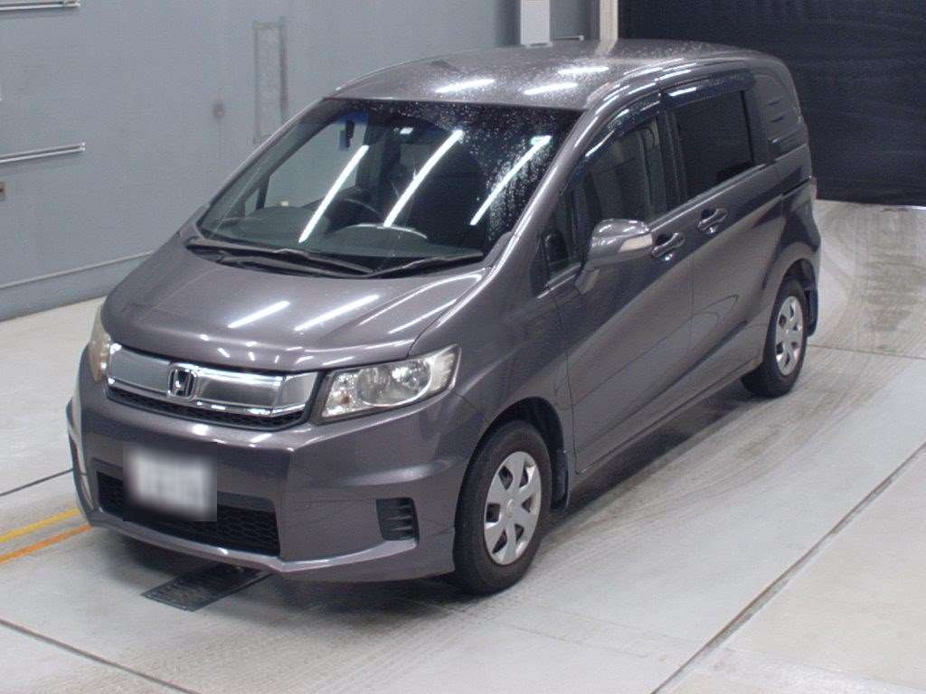 2014 Honda Freed Spike GB3[0]