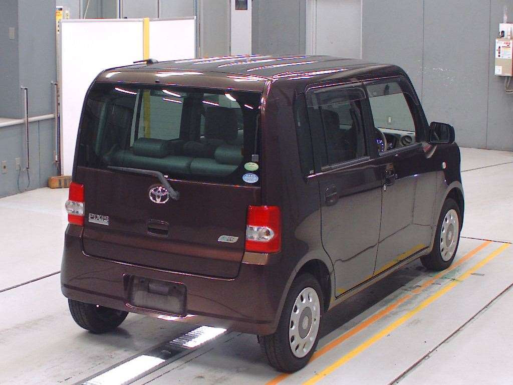 2013 Toyota Pixis Space L575A[1]