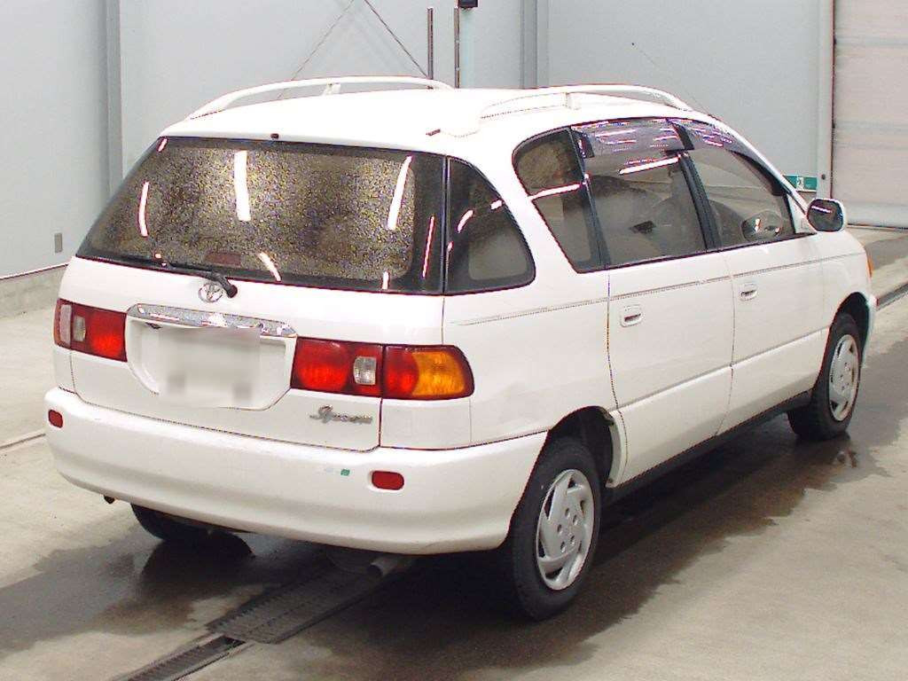 1999 Toyota Ipsum SXM15G[1]