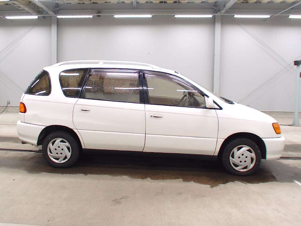 1999 Toyota Ipsum SXM15G[2]