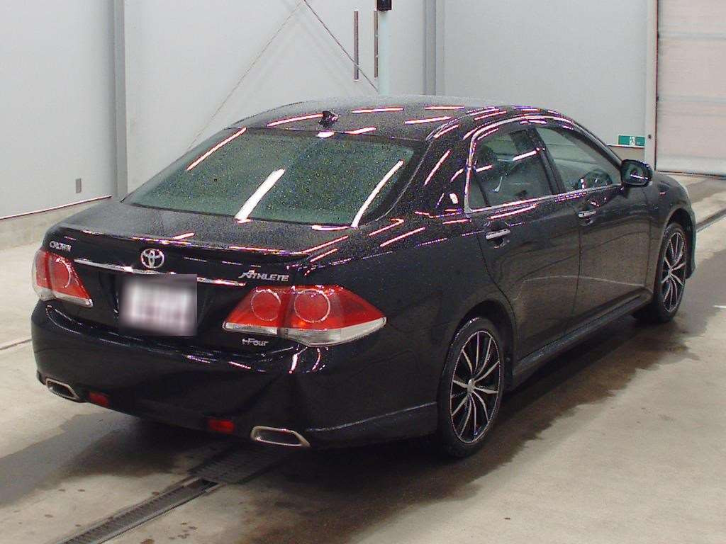 2011 Toyota Crown GRS201[1]