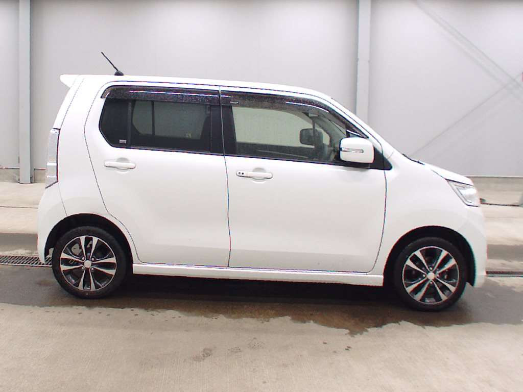 2014 Suzuki WAGON R STINGRAY MH34S[2]