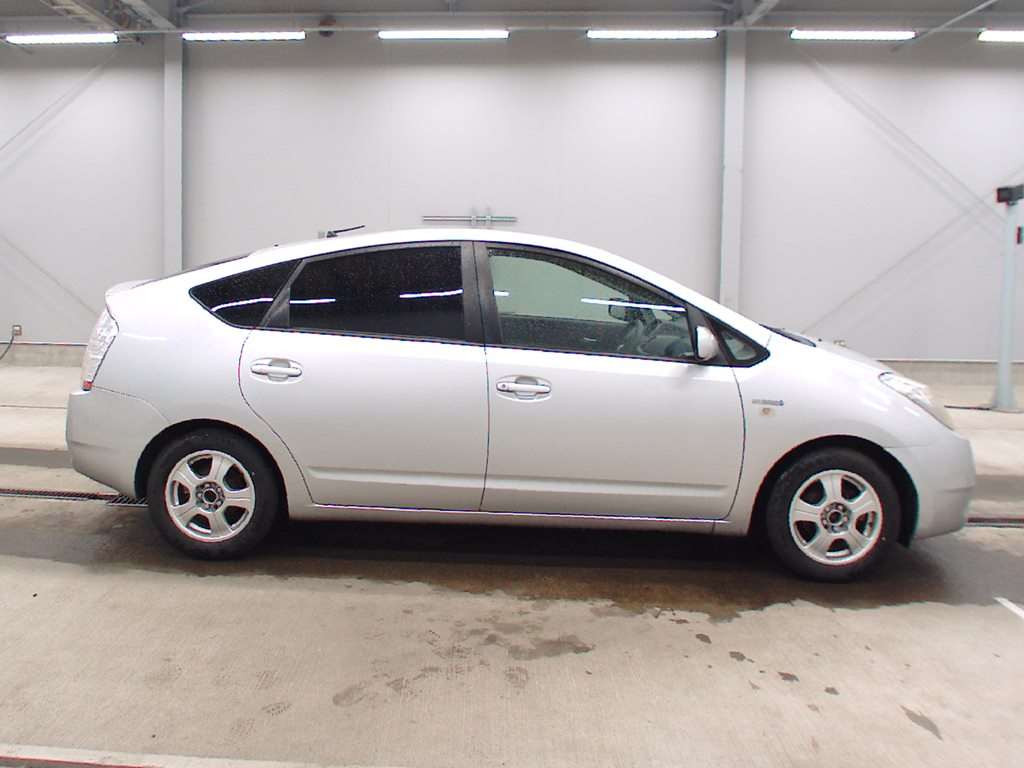 2008 Toyota Prius NHW20[2]