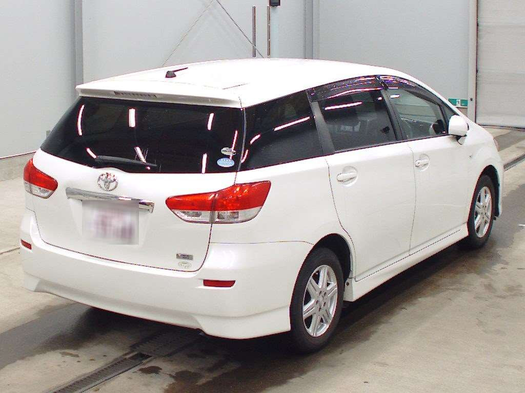 2010 Toyota Wish ZGE20G[1]