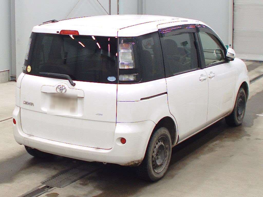 2013 Toyota Sienta NCP85G[1]