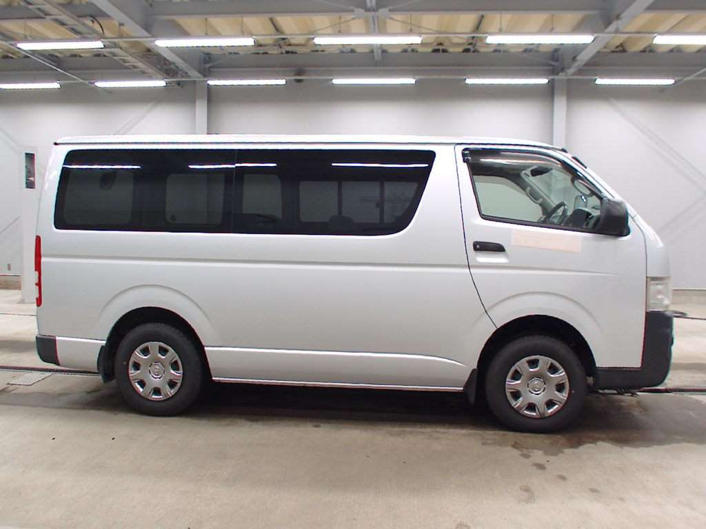 2006 Toyota Hiace Van KDH205V[2]