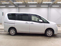 2014 Nissan Serena