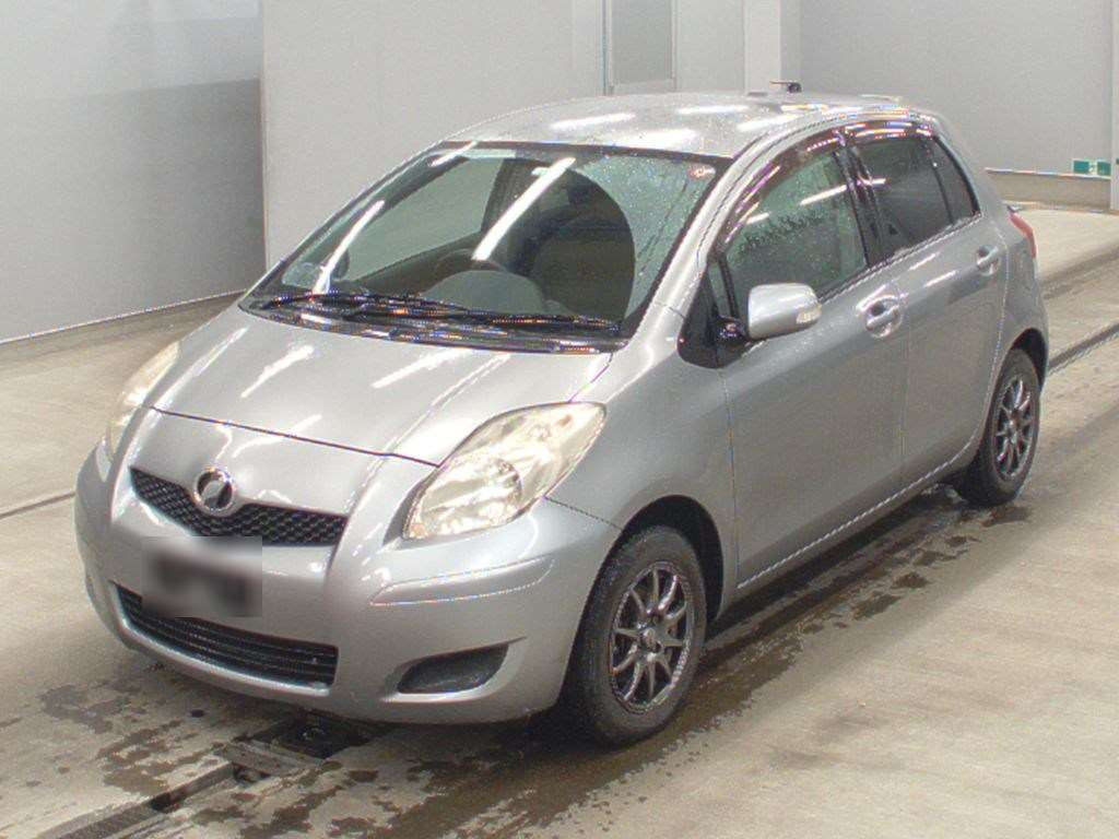 2010 Toyota Vitz SCP90[0]