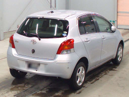 2010 Toyota Vitz