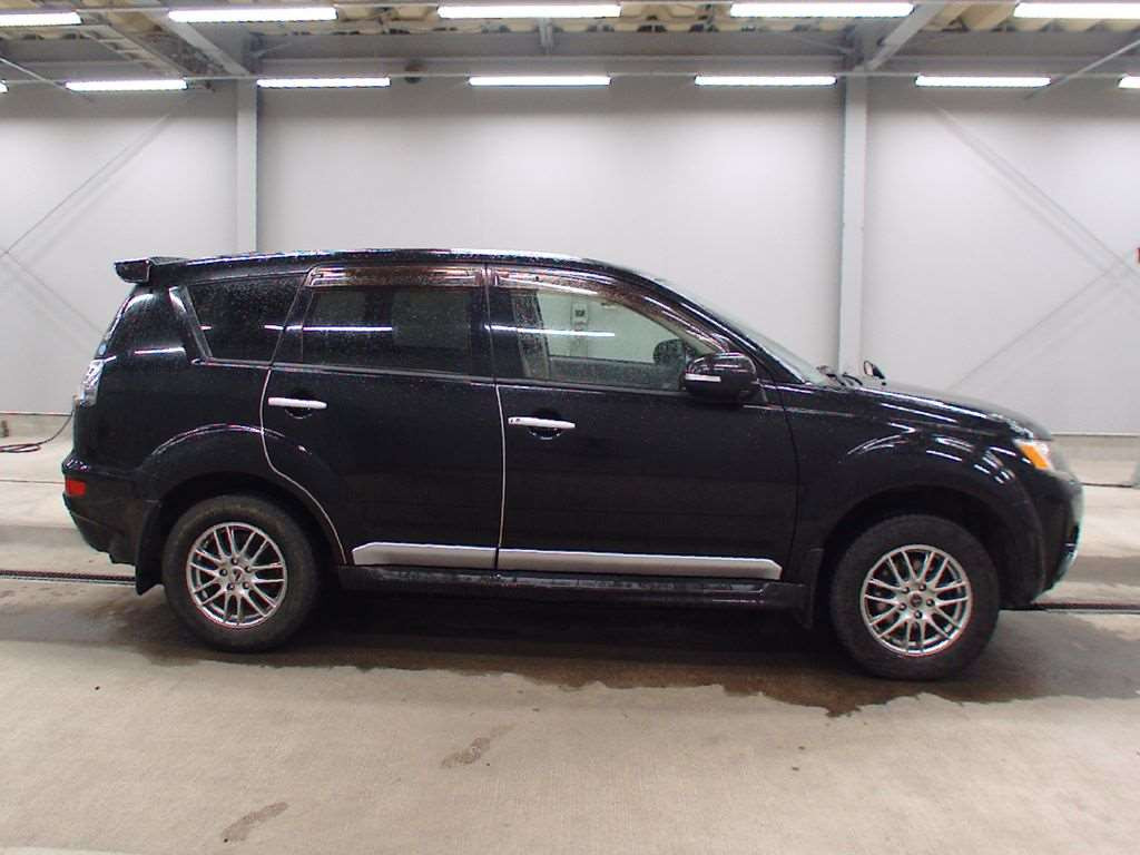 2011 Mitsubishi Outlander CW4W[2]