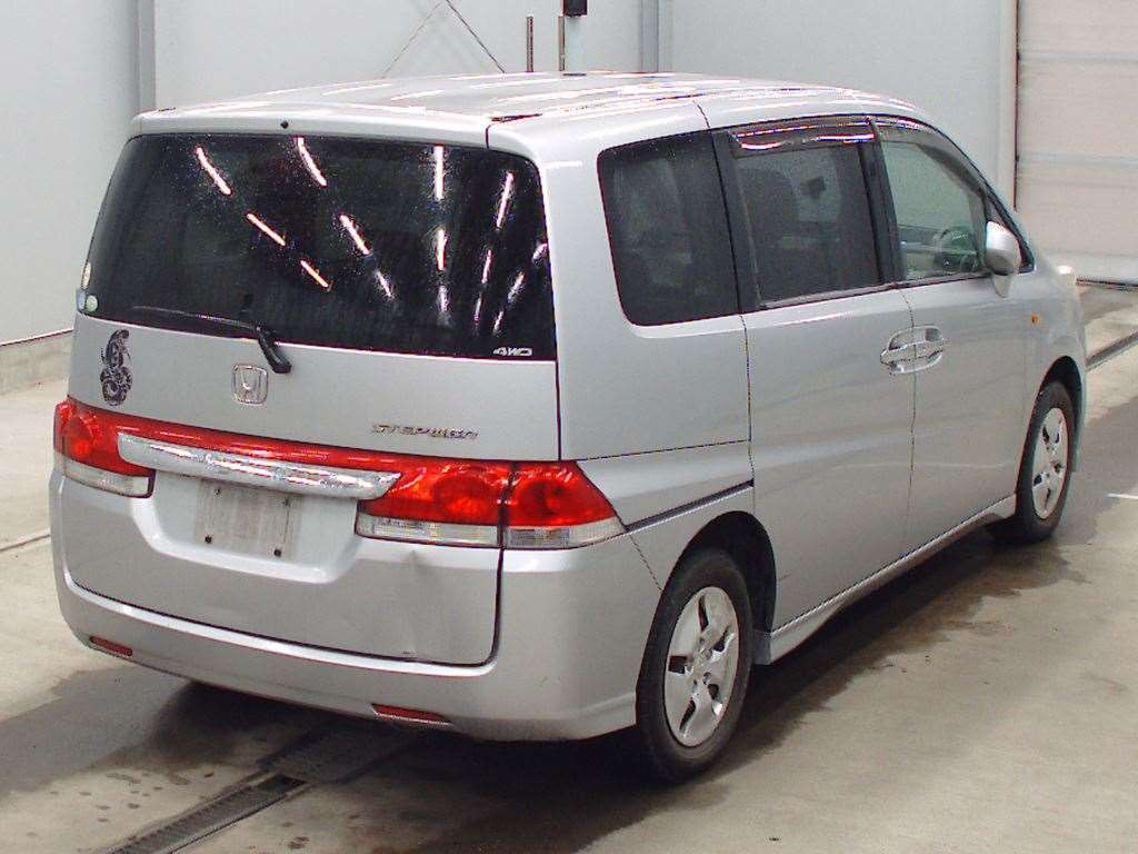 2005 Honda Step WGN RG2[1]