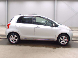 2005 Toyota Vitz