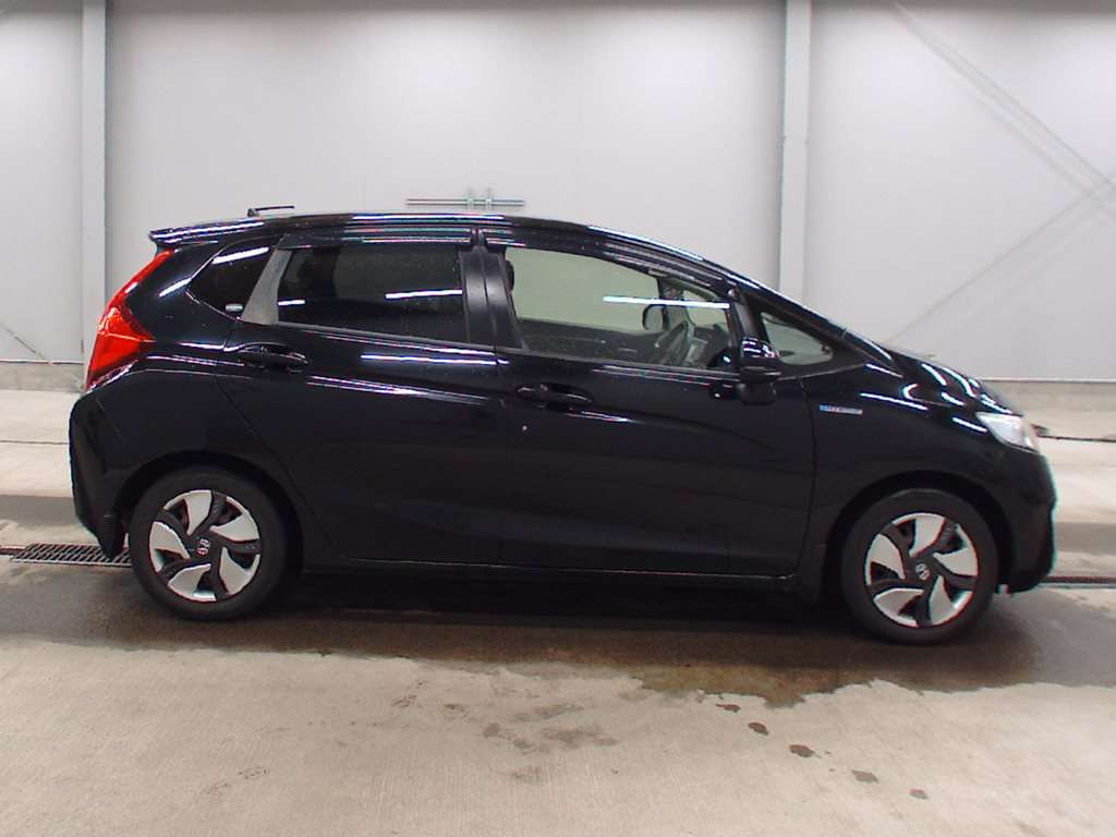 2014 Honda Fit Hybrid GP5[2]