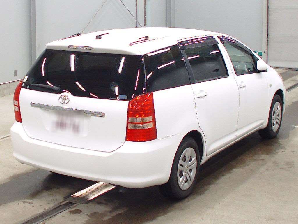 2003 Toyota Wish ZNE10G[1]