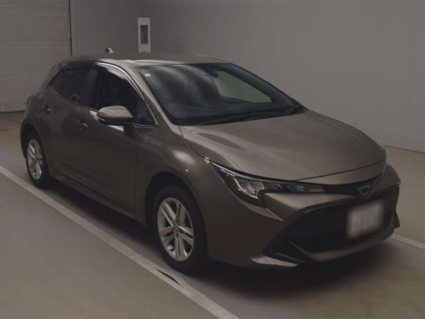 2018 Toyota Corolla Sports NRE214H[2]