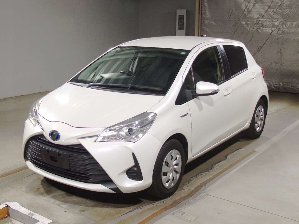 2018 Toyota Vitz NHP130[0]