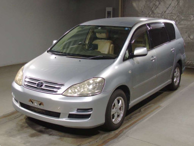 2005 Toyota Ipsum