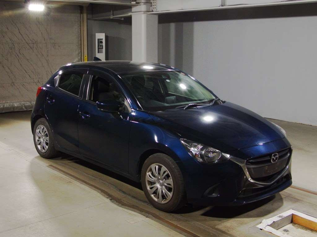 2017 Mazda Demio DJ3FS[2]