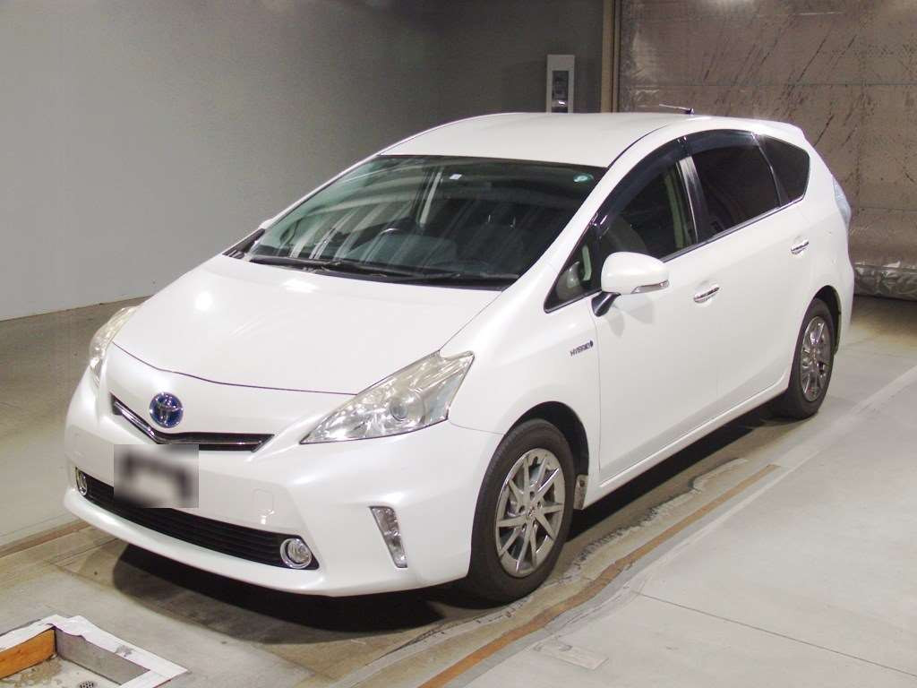 2014 Toyota Prius alpha ZVW41W[0]