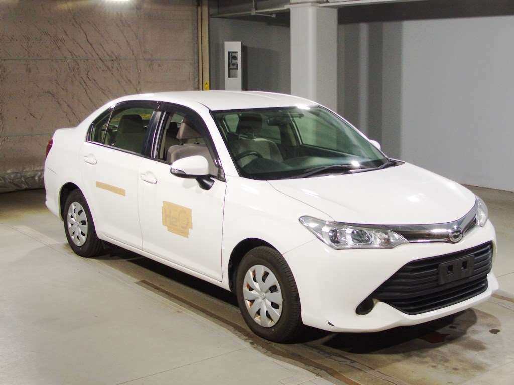 2017 Toyota Corolla Axio NRE160[2]