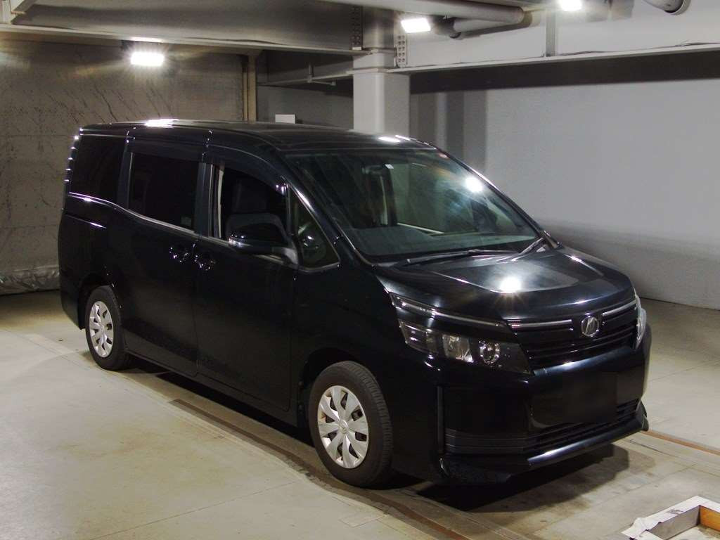 2014 Toyota Voxy ZRR80G[2]