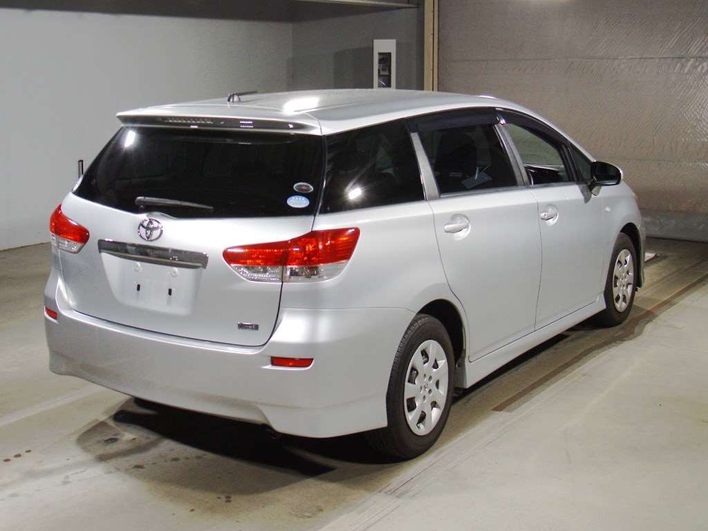 2010 Toyota Wish ZGE20G[1]