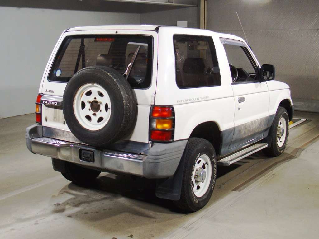 1992 Mitsubishi Pajero V24W[1]