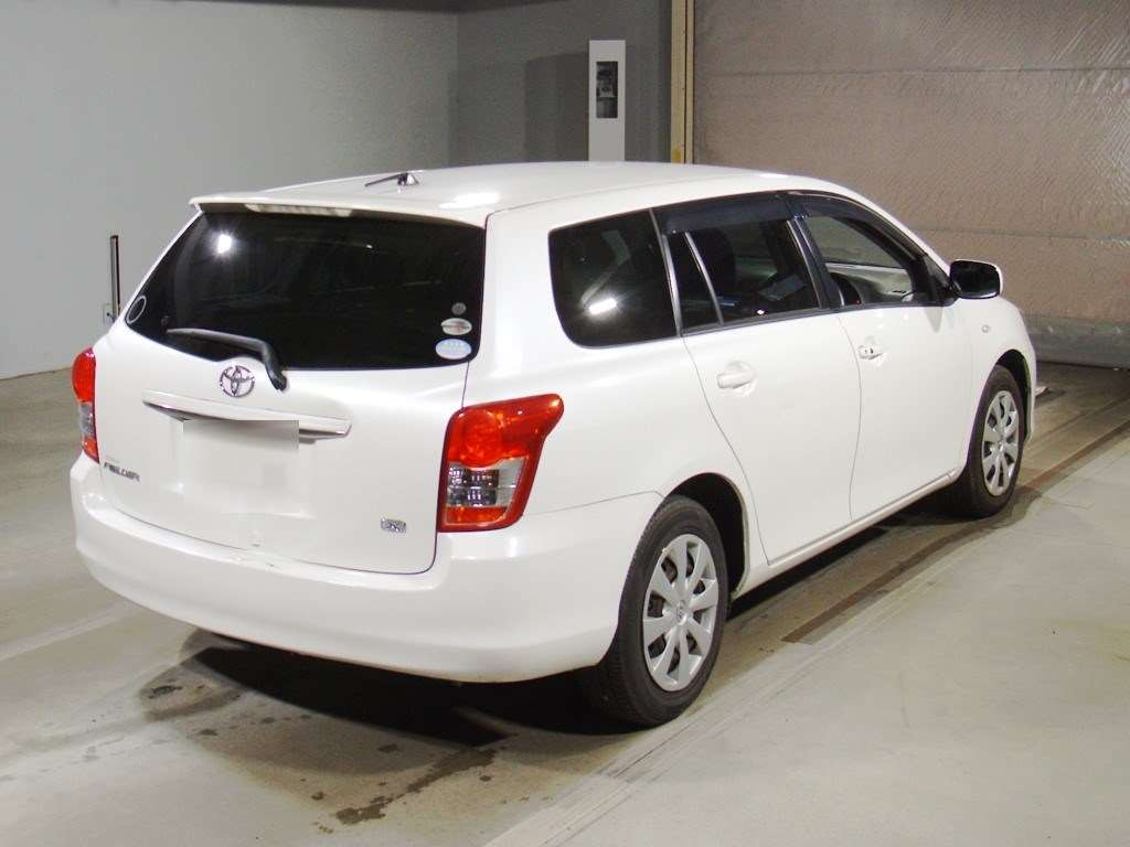 2012 Toyota Corolla Fielder NZE141G[1]